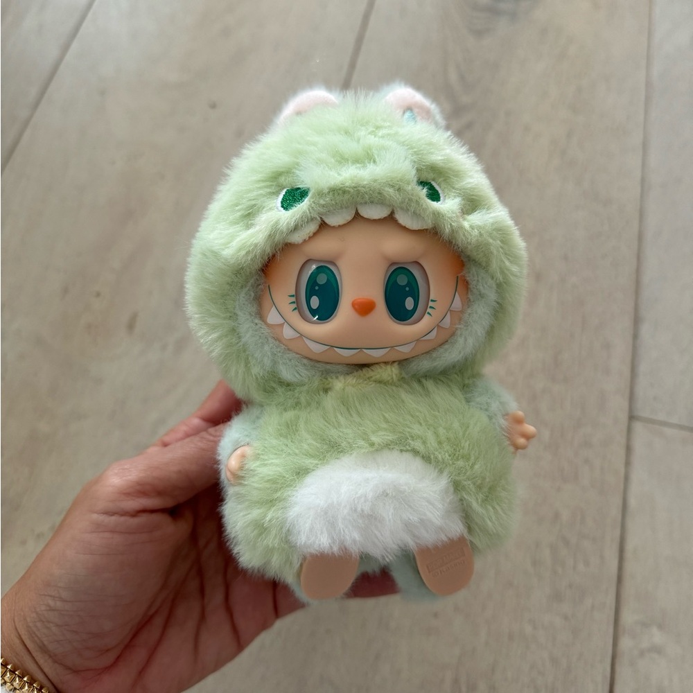 Labubu Doll Outfit / Green Dinosaur - Picture 3 of 5
